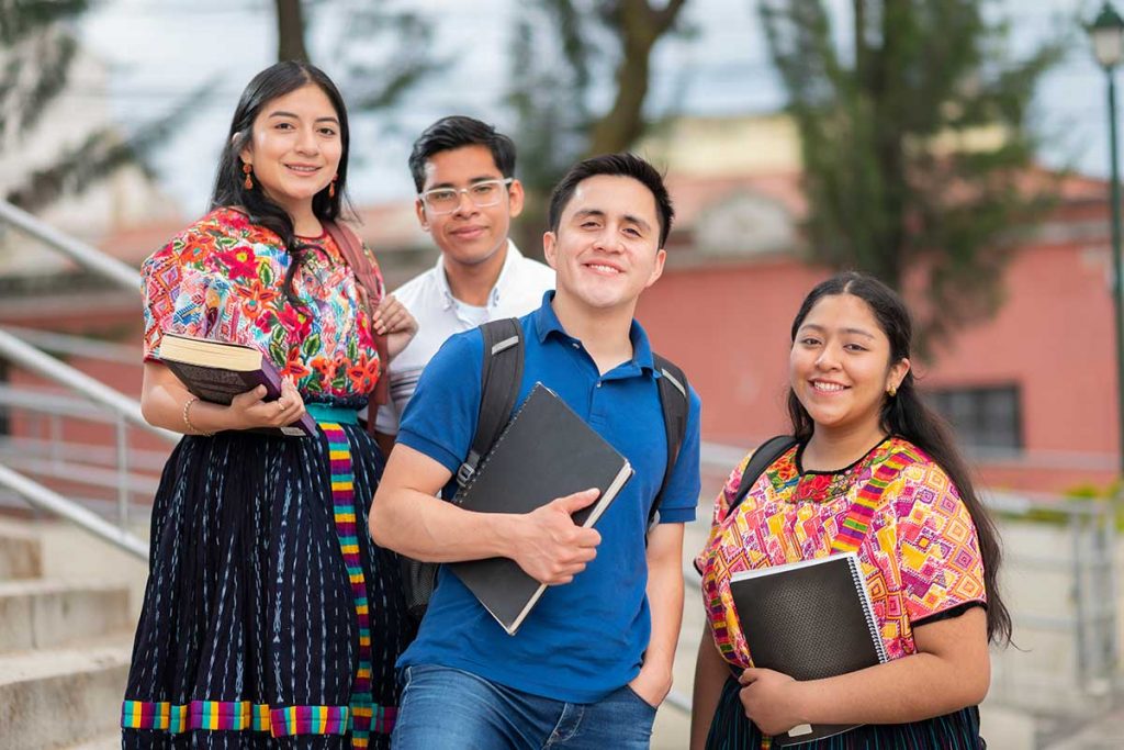 Académica imparte el curso Diseño de proyectos educativos con enfoque